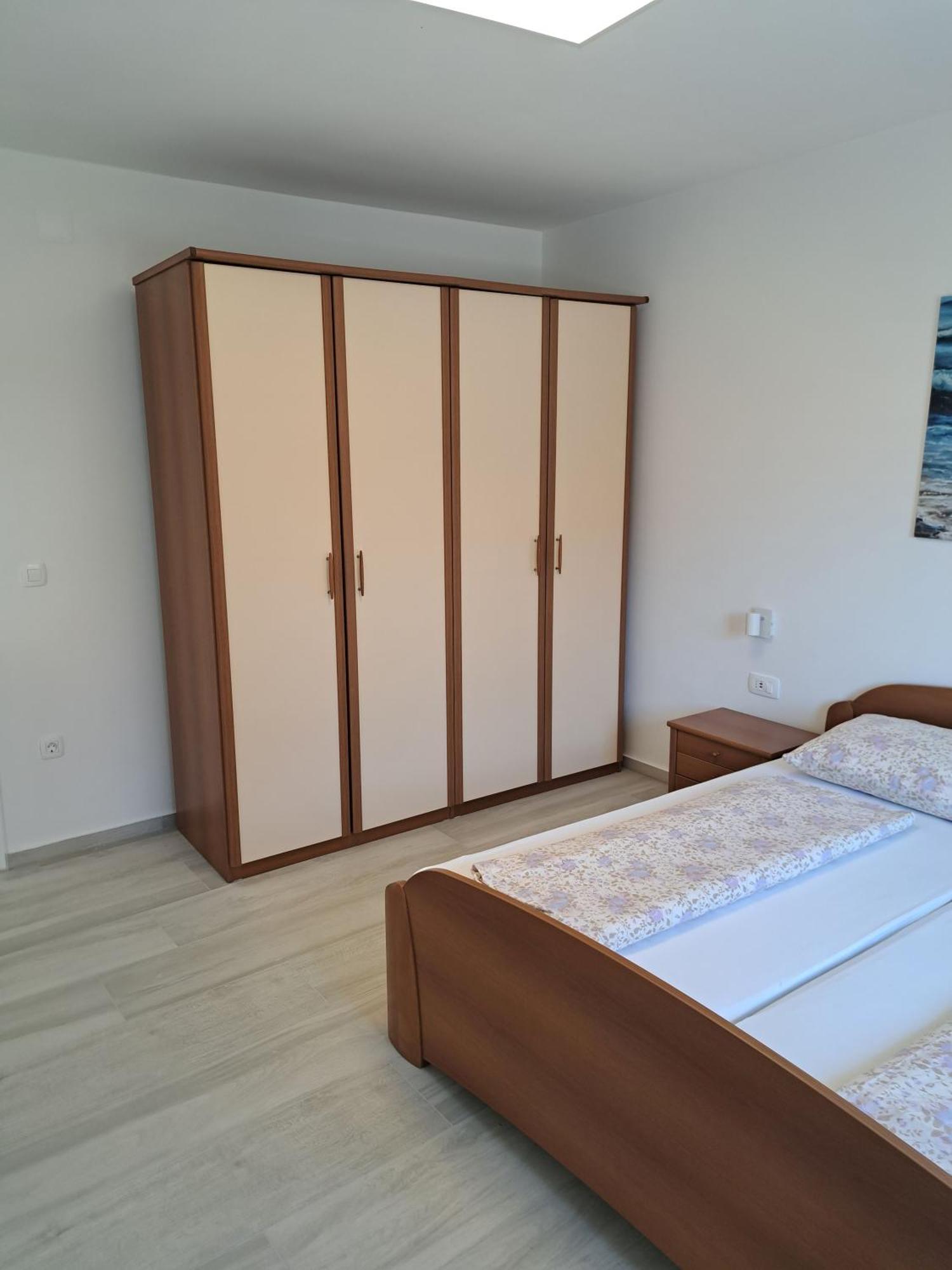 Apartmani Totic Malinska Extérieur photo